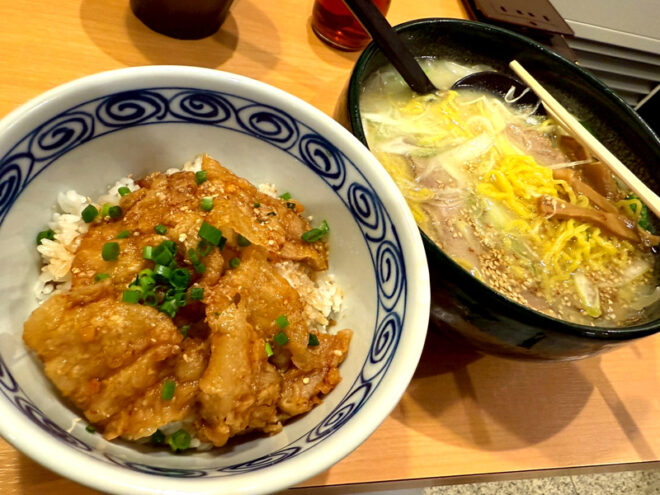 ラーメンとパイクー丼
