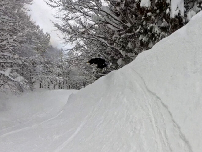 Rをパイプと勘違いしている人（動画から切り出し）。