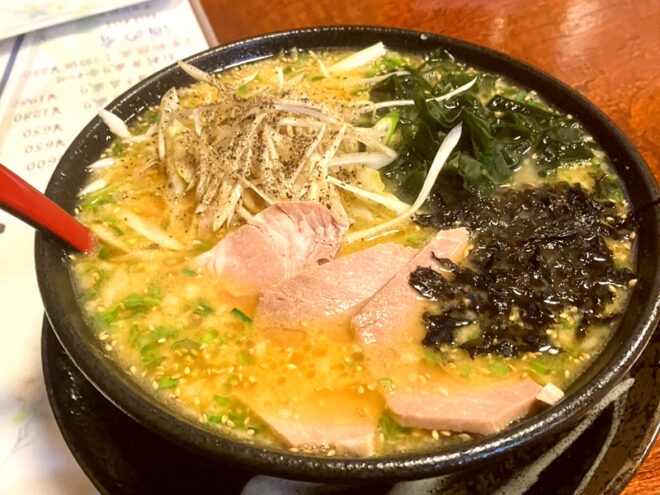 ダイニング賢のラーメン。